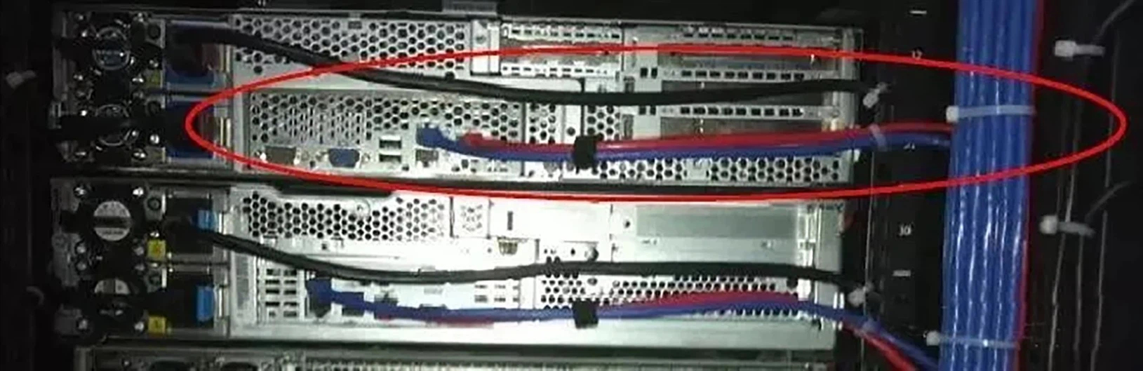 The cable routing and bundling requirements between two servers -1 The cable routing and bundling requirements between two servers -1