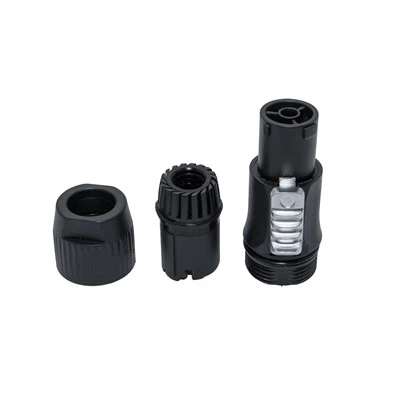 ロック可能な3コアの雌パワーケーブルコネクタ